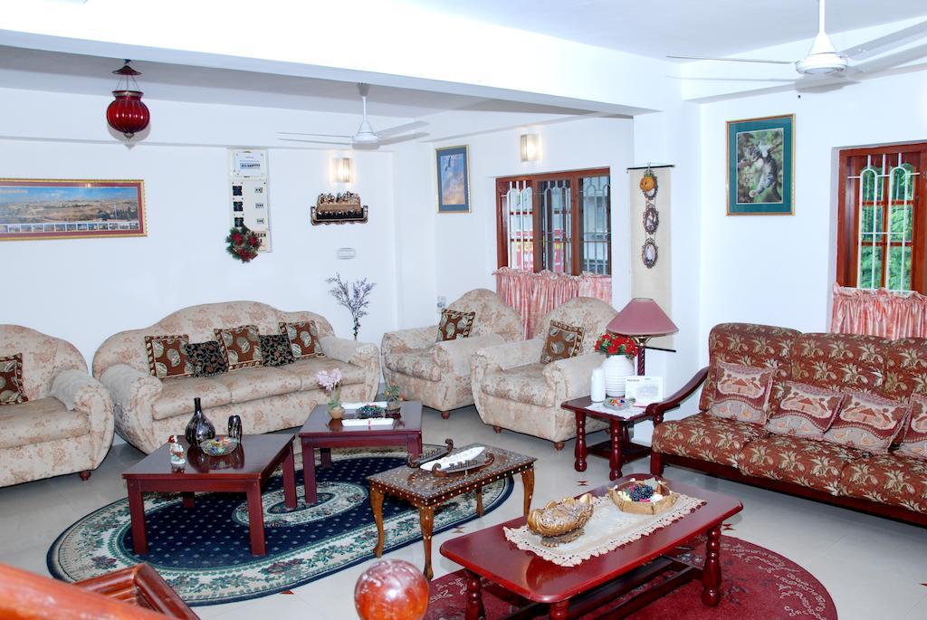 Leelu Homestay Kochi Екстер'єр фото